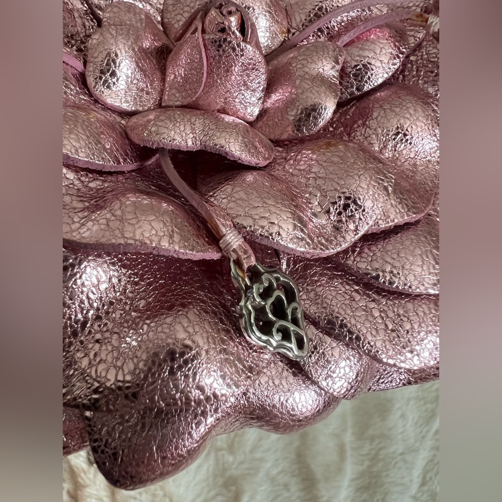 Brighton Crossbody Purse Rosalie Flower Rose
Metallic Pink Leather - Picture 8 of 9